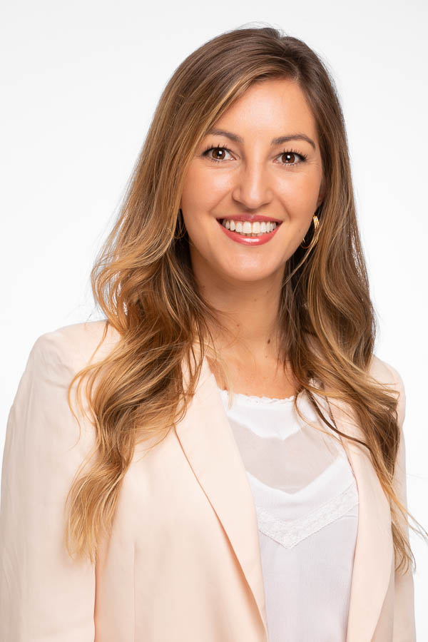 Retrato profesional de mujer para LinkedIn y CV