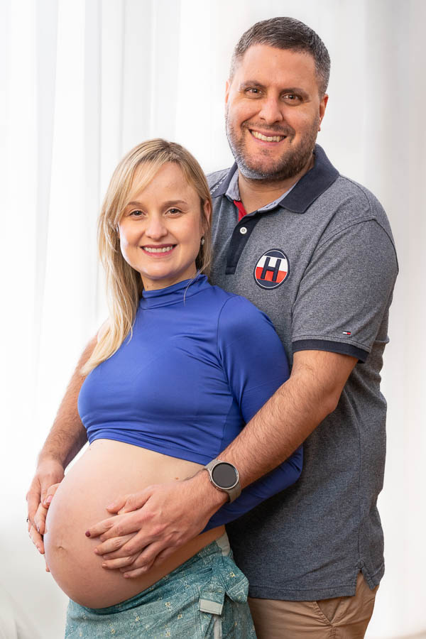 sesión de fotos profesional de pareja embarazada